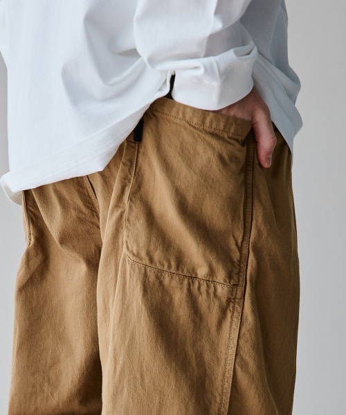 rehacer(レアセル)の「rehacer : Side Pocket Tapered Washed Pants / サイドポケットテーパード ウオッシュド パンツ(チノパンツ・メンズ・スミクロ/ベージュ/オリーブ/ブラック・MEDIUM/LARGE/SMALL)」の15枚目の写真