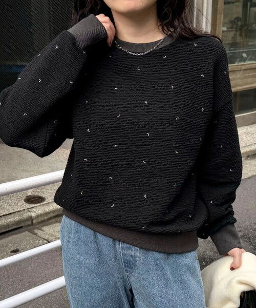 fredy emue(フレディエミュ)の「【大人気リバイバル】ハート刺繍コンパクトスウェットプルオーバー(スウェット・レディース・ライトグレー/ブラック/ネイビー/グレー・38)」の1枚目の写真