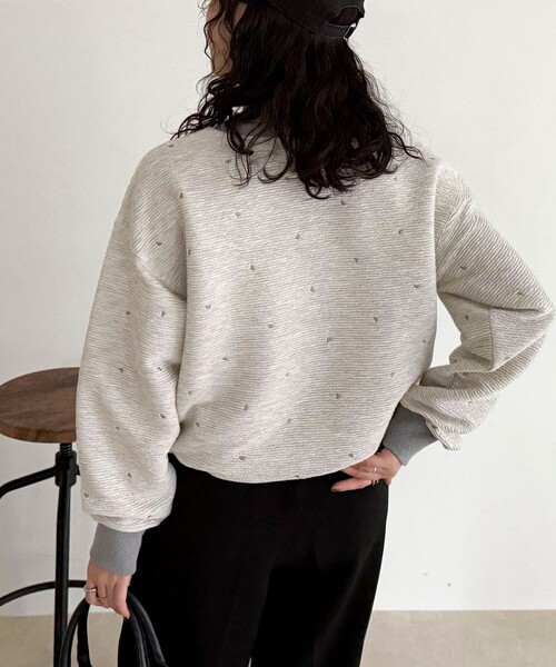 fredy emue(フレディエミュ)の「【大人気リバイバル】ハート刺繍コンパクトスウェットプルオーバー(スウェット・レディース・ライトグレー/ブラック/ネイビー/グレー・38)」の8枚目の写真