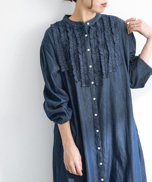 URBAN RESEARCH Sonny Label（アーバンリサーチサニーレーベル）の「デニムフリルヨークワンピース（ワンピース・レディース・ライトインディゴブルー/インディゴブルー・FREE）」の22枚目の写真