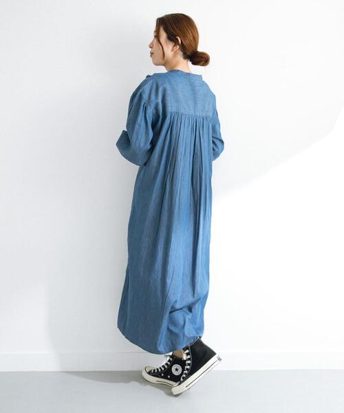 URBAN RESEARCH Sonny Label（アーバンリサーチサニーレーベル）の「デニムフリルヨークワンピース（ワンピース・レディース・ライトインディゴブルー/インディゴブルー・FREE）」の6枚目の写真