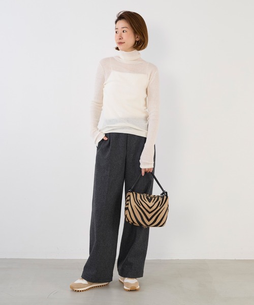 MICA&DEAL（マイカ＆ディール）の「シアーリブタートルネックプルオーバー（ニット/セーター・レディース・ダークブラウン/オフホワイト/グレー/サックスブルー・FREE）」の13枚目の写真