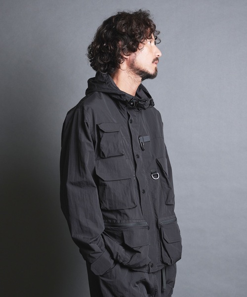 COMMON WARE(コモンウェアー)の「EM:NoiR ノアール Connect Hooded Jacket/ ナイロン コネクト フーデッドジャケット(マウンテンパーカー・メンズ・ブラック・LARGE/MEDIUM)」の12枚目の写真