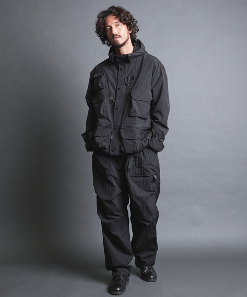 COMMON WARE(コモンウェアー)の「EM:NoiR ノアール Connect Hooded Jacket/ ナイロン コネクト フーデッドジャケット(マウンテンパーカー・メンズ・ブラック・LARGE/MEDIUM)」の14枚目の写真