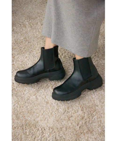 AZUL by moussy（アズールバイマウジー）の「サイドゴアブーツ（ブーツ・レディース・ブラック・SMALL/MEDIUM/LARGE）」の2枚目の写真