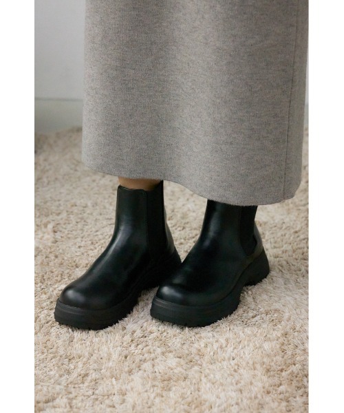 AZUL by moussy（アズールバイマウジー）の「サイドゴアブーツ（ブーツ・レディース・ブラック・SMALL/MEDIUM/LARGE）」の3枚目の写真