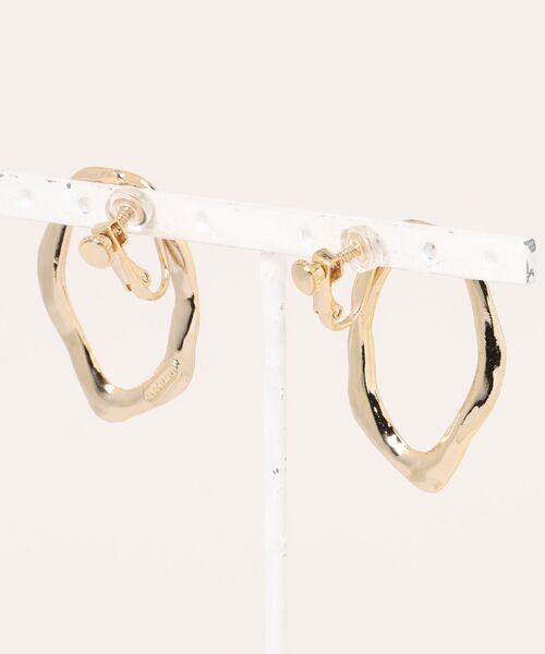 Scrap Book（スクラップブック）の「【Sea’ds mara】Deformed circle earring（イヤリング・レディース・ゴールド/シルバー・FREE）」の3枚目の写真