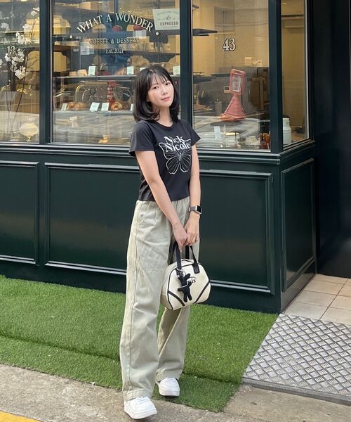 NICK&NICOLE(ニックアンドニコール)の「BUTTERFLY SIGNATURE CROP TOP_BLACK SILVER(Tシャツ/カットソー・レディース・その他・FREE)」の9枚目の写真