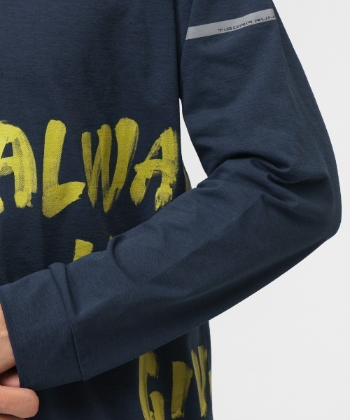 TIGORA(ティゴラ)の「ティゴラ TIGORA ランニング メッセージロゴ長袖Tシャツ(Tシャツ/カットソー・メンズ・ブラック/グレー/ネイビー・S/M/L/LL)」の9枚目の写真