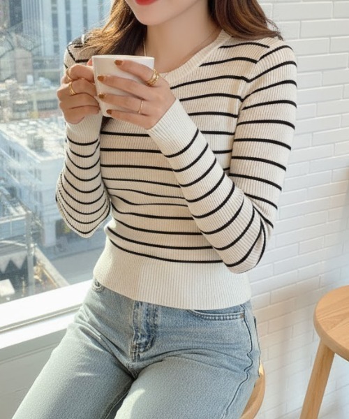 cammie(キャミー)の「リブボーダータイトトップス(その他トップス・レディース・ホワイト×ブラック/ブラック×ホワイト/ブラック×グレー・F)」の6枚目の写真