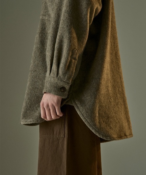 Toironier(トワロニエ)の「Toironier/トワロニエ/WOOL OVER SHIRTS(シャツ/ブラウス・メンズ・ブラック/モカ・F)」の7枚目の写真
