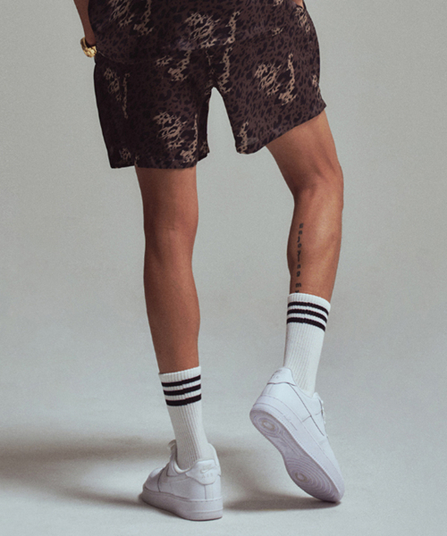 ERER(エルエル)の「メンズ シグネチャー レオパード ショートパンツ ブラウン(その他パンツ・レディース・レオパード・3/4)」の4枚目の写真