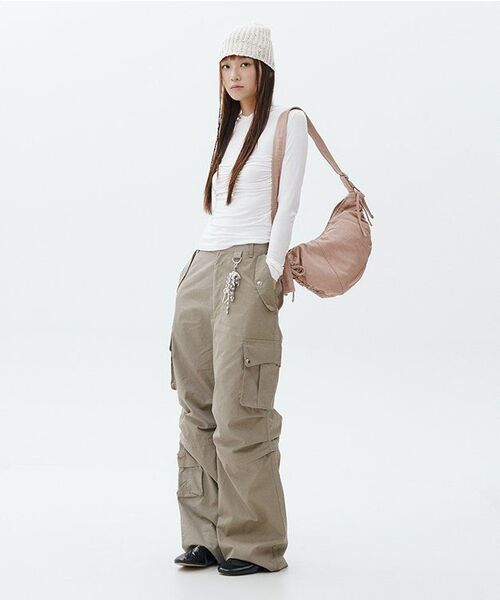 NYXX(エヌワイエックスエックス)の「ZIPPER CUT CARGO POCKET PANTS KHAKI(その他パンツ・レディース・その他・SMALL/MEDIUM)」の6枚目の写真
