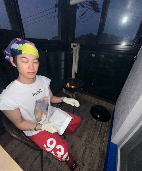 suade（スエード）の「HUH!! TEE [WHITE]（Tシャツ/カットソー・レディース・その他・SMALL/MEDIUM/LARGE/X-LARGE）」の5枚目の写真