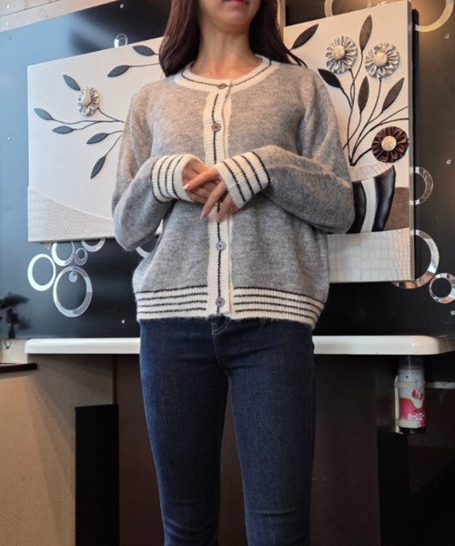 tolene(トレネ)の「袖口、裾ライン入りデザインニットカーディガン(カーディガン/ボレロ・レディース・グレー/ホワイト・FREE)」の6枚目の写真