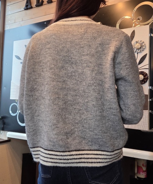 tolene(トレネ)の「袖口、裾ライン入りデザインニットカーディガン(カーディガン/ボレロ・レディース・グレー/ホワイト・FREE)」の9枚目の写真