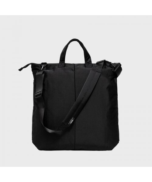 KANEITEI（カネイテイ）の「ROME HELMET BAG M (BLACK) / RECYCLED（メッセンジャーバッグ・レディース・ブラック・FREE）」の6枚目の写真