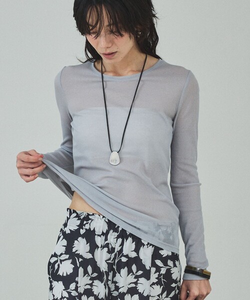 qualite（カリテ）の「シアーテレコロングスリーブT/春服/夏服/重ね着/レイヤード/シアー（Tシャツ/カットソー・レディース・オフホワイト/ブラック/ライトグレー・フリー）」の7枚目の写真