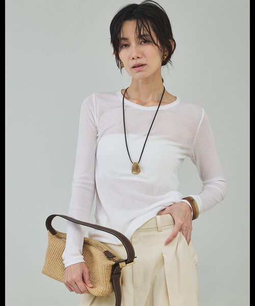 qualite(カリテ)の「シアーテレコロングスリーブT/春服/夏服/重ね着/レイヤード/シアー(Tシャツ/カットソー・レディース・オフホワイト/ブラック/ライトグレー・フリー)」の9枚目の写真