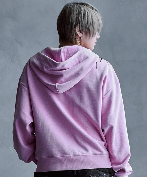 SILVER BULLET(シルバーバレット)の「『SILVER BULLET SELECT AP/シルバーバレットセレクト』トライバル刺繍ZIPパーカー(パーカー・メンズ・ピンク/チャコール・L/M)」の15枚目の写真