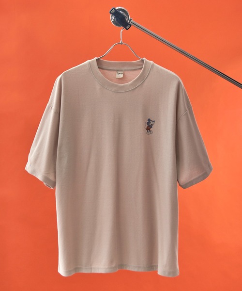 Disney(ディズニー)の「【Disney】ミッキー&ミニー プリントTシャツ 吸汗速乾/イージーケア COOLMAX 6277-6804 MNY(Tシャツ/カットソー・メンズ・ベージュ/ブラック・L/2L/M)」の11枚目の写真