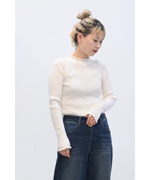 HEART MARKET(ハートマーケット)の「もちもち衿フリルリブニットプルオーバー(Tシャツ/カットソー・レディース・グレー/スミクロ/ホワイト/ブラック系その他・FREE)」の8枚目の写真