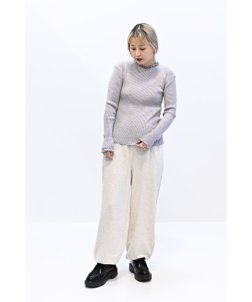 HEART MARKET(ハートマーケット)の「もちもち衿フリルリブニットプルオーバー(Tシャツ/カットソー・レディース・グレー/スミクロ/ホワイト/ブラック系その他・FREE)」の18枚目の写真