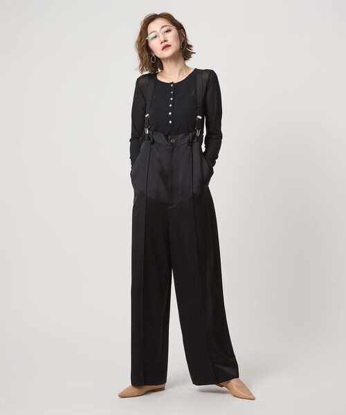 conte（コンテ）の「＜conte＞サテン サスペンダー ワイドパンツ（その他パンツ・レディース・ブラック・38）」の2枚目の写真