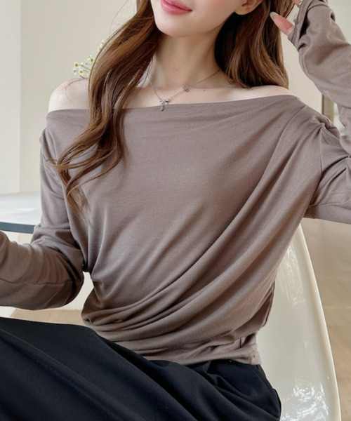 Ada.(エイダ)の「ドレープ ロングスリーブ カットソー(Tシャツ/カットソー・レディース・カーキ/チャコール/ホワイト・FREE)」の5枚目の写真
