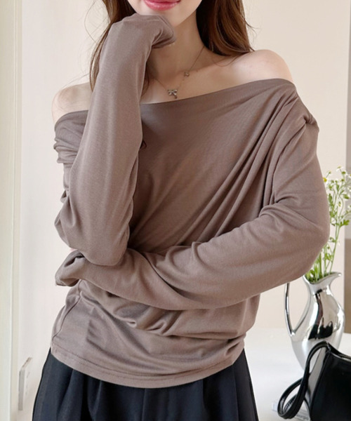 Ada.(エイダ)の「ドレープ ロングスリーブ カットソー(Tシャツ/カットソー・レディース・カーキ/チャコール/ホワイト・FREE)」の6枚目の写真