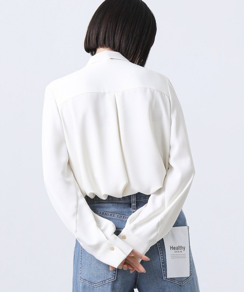 Gready Brilliant(グレディブリリアン)の「袖タックボウタイブラウス(シャツ/ブラウス・レディース・キャメル/オフホワイト・38)」の9枚目の写真
