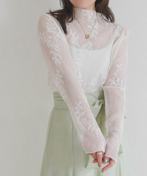 MISCH MASCH(ミッシュマッシュ)の「2026春夏新作 WEB限定 フェミニンシアーレーストップス(Tシャツ/カットソー・レディース・ホワイト・フリ-)」の12枚目の写真