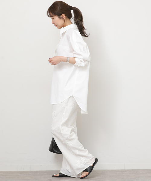 JOURNAL STANDARD relume（ジャーナルスタンダード　レリューム）の「コンパクトコットンストライプビッグシャツ（シャツ/ブラウス・レディース・ホワイト/サックスブルー/ベージュ系その他/ホワイト系その他・FREE）」の6枚目の写真