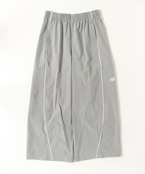 NEW BALANCE(ニューバランス)の「ウーブンワイドパンツ(スウェットパンツ・レディース・ライトグレー/ブラック・SMALL/MEDIUM/LARGE/X-LARGE)」の14枚目の写真