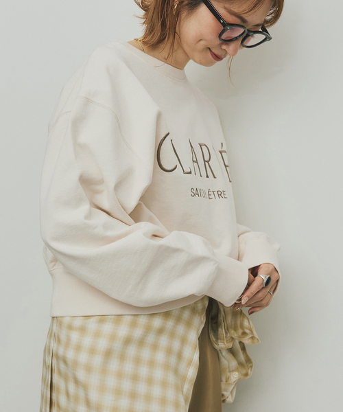 Spick & Span（スピックアンドスパン）の「ロゴ刺繍スウェット（スウェット・レディース・ベージュ/グレー・FREE）」の4枚目の写真