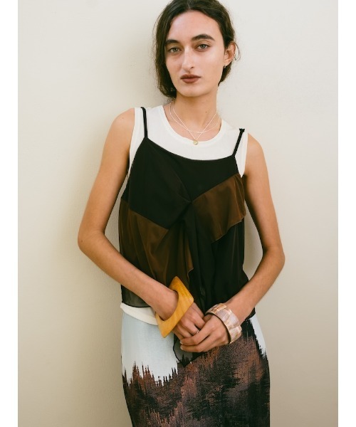 sahara(サハラ)の「Bi-color Ruffle Sheer Camisole/バイカラーラッフルシアーキャミソール(キャミソール・レディース・ブラック/ブルーグレー/ブラウン・FREE)」の18枚目の写真