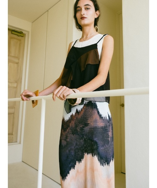 sahara(サハラ)の「Bi-color Ruffle Sheer Camisole/バイカラーラッフルシアーキャミソール(キャミソール・レディース・ブラック/ブルーグレー/ブラウン・FREE)」の21枚目の写真