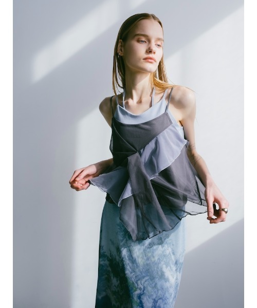 sahara(サハラ)の「Bi-color Ruffle Sheer Camisole/バイカラーラッフルシアーキャミソール(キャミソール・レディース・ブラック/ブルーグレー/ブラウン・FREE)」の6枚目の写真