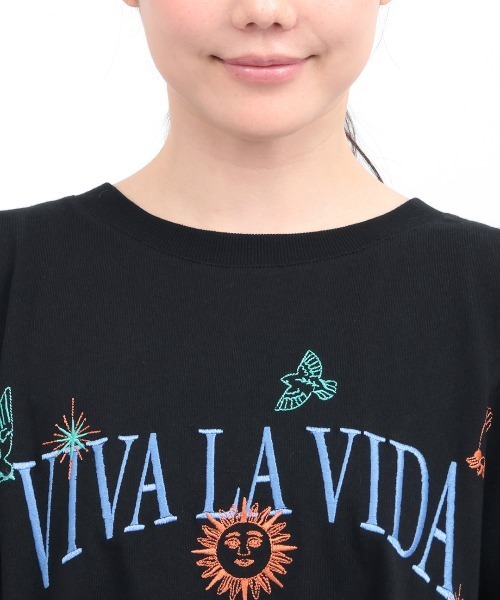 チチカカ(チチカカ)の「ミラグロ刺繍チュニックTシャツ(Tシャツ/カットソー・レディース・オレンジ/ブラック/アイボリー/グリーン・FREE)」の15枚目の写真