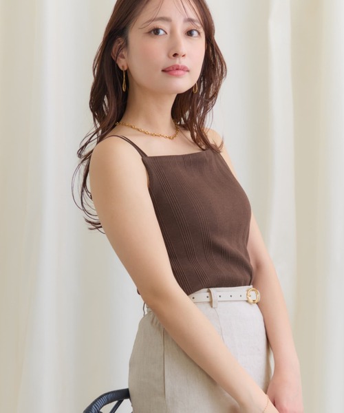 COHINA(コヒナ)の「カップ付きバッククロスキャミソール 【低身長・小柄女性】(キャミソール・レディース・ブラック/ブラウン/レッド/ホワイト・ONE SIZE)」の6枚目の写真