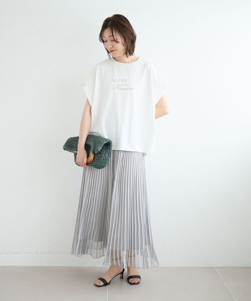 le.coeur blanc(ルクールブラン)の「《WEB限定アイテム》ショルダータック箔プリントTシャツ(Tシャツ/カットソー・レディース・ブラック/グレー/オフホワイト・38)」の18枚目の写真
