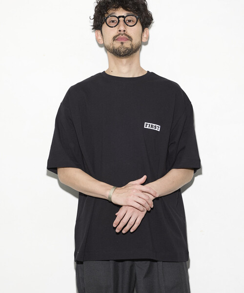 Firsthand(ファーストハンド)の「Firsthand/ファーストハンド 6オンス フロントロゴ 刺繍 クルーネックTシャツ / バックプリントTシャツ PRINT LEFT CHEST EMBROIDERY BOX FIRST(Tシャツ/カットソー・メンズ・ブルーグレー/ブラック/グレー/チャコールグレー/ホワイト・LARGE/MEDIUM)」の9枚目の写真
