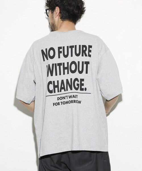 Firsthand(ファーストハンド)の「Firsthand/ファーストハンド 6オンス フロントロゴ 刺繍 クルーネックTシャツ / バックプリントTシャツ PRINT LEFT CHEST EMBROIDERY BOX FIRST(Tシャツ/カットソー・メンズ・ブルーグレー/ブラック/グレー/チャコールグレー/ホワイト・LARGE/MEDIUM)」の22枚目の写真