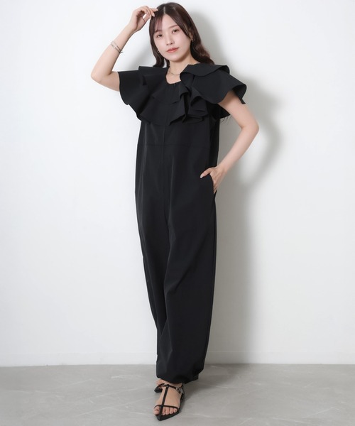 Riberry（リベリー）の「ラッシュガードフリルオールインワン（つなぎ/オールインワン・レディース・ブラック/グレイッシュベージュ/チャコールグレー・MEDIUM）」の5枚目の写真