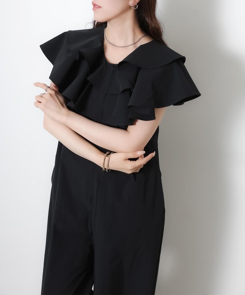 Riberry（リベリー）の「ラッシュガードフリルオールインワン（つなぎ/オールインワン・レディース・ブラック/グレイッシュベージュ/チャコールグレー・MEDIUM）」の6枚目の写真