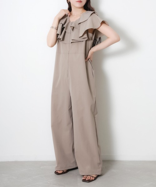 Riberry（リベリー）の「ラッシュガードフリルオールインワン（つなぎ/オールインワン・レディース・ブラック/グレイッシュベージュ/チャコールグレー・MEDIUM）」の11枚目の写真