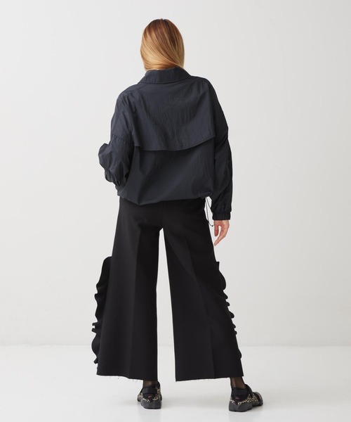 NIKE(ナイキ)の「ナイキ スポーツウェア ウィメンズ オーバーサイズド 軽量 UV ジャケット / Nike Sportswear Women's Oversized Lightweight UV Jacket IO1521-010 Black(ブルゾン・レディース・ブラック・XL/L/XS/S/M)」の7枚目の写真