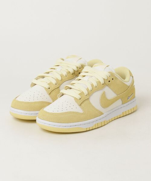 NIKE(ナイキ)の「NIKE W DUNK LOW(スニーカー・レディース・ホワイト・25.0cm/24.5cm/24.0cm/23.5cm/23.0cm)」の1枚目の写真