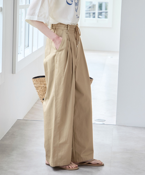 U by SPICK&SPAN(ユーバイスピックアンドスパン)の「《追加》ルーズタックチノパンツ(チノパンツ・レディース・カーキ/ベージュ/ネイビー・34/36/38)」の21枚目の写真