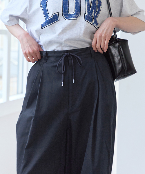 U by SPICK&SPAN(ユーバイスピックアンドスパン)の「《追加》ルーズタックチノパンツ(チノパンツ・レディース・カーキ/ベージュ/ネイビー・34/36/38)」の7枚目の写真